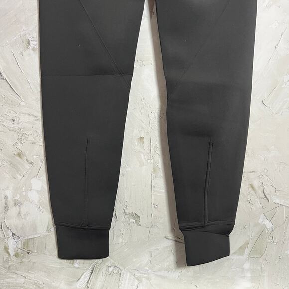 Lululemon Smooth Fleece Jogger Pants Size 2 Black High Rise Cozy Athleisure - Picture 8 of 8